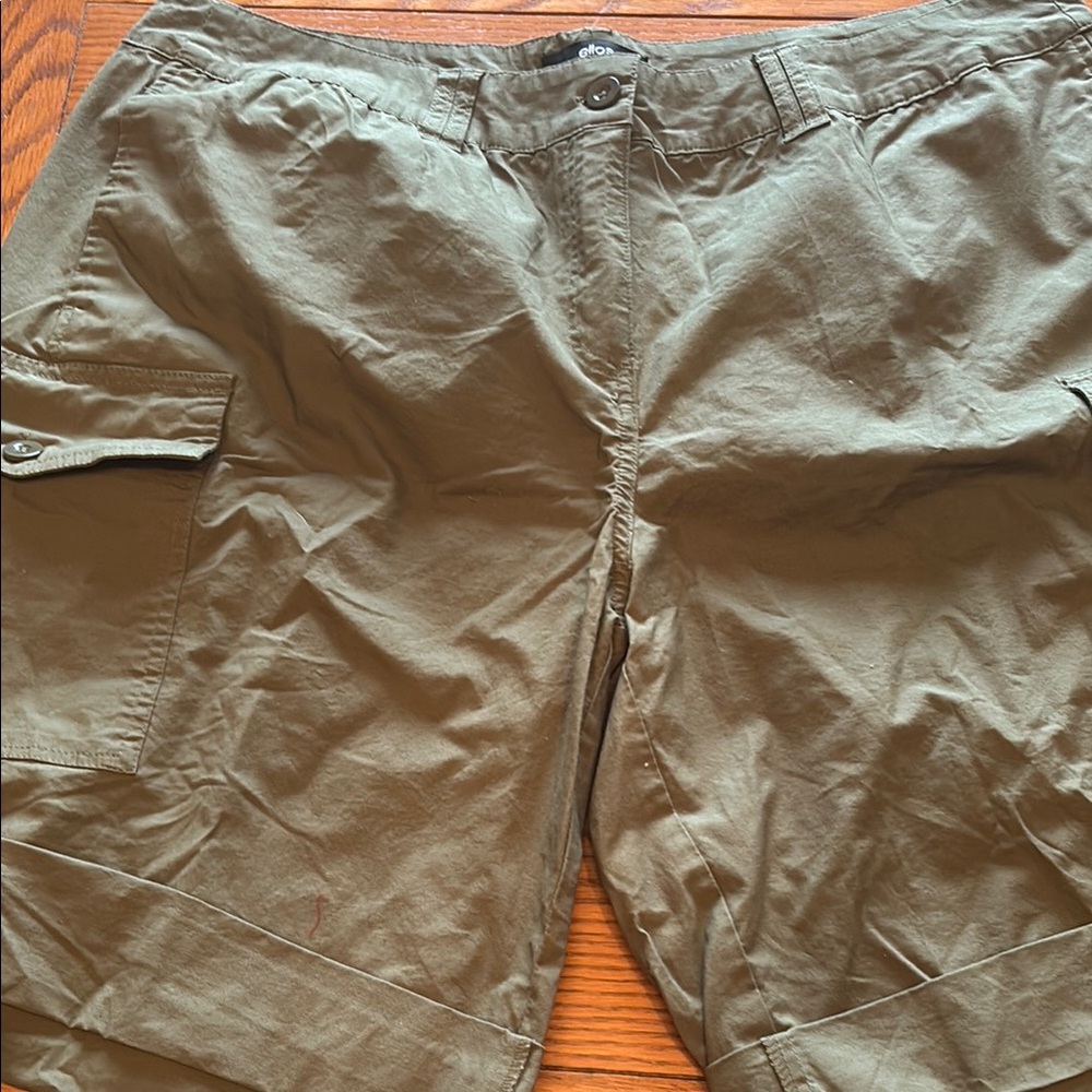 Ellis Olive Cargo Shorts